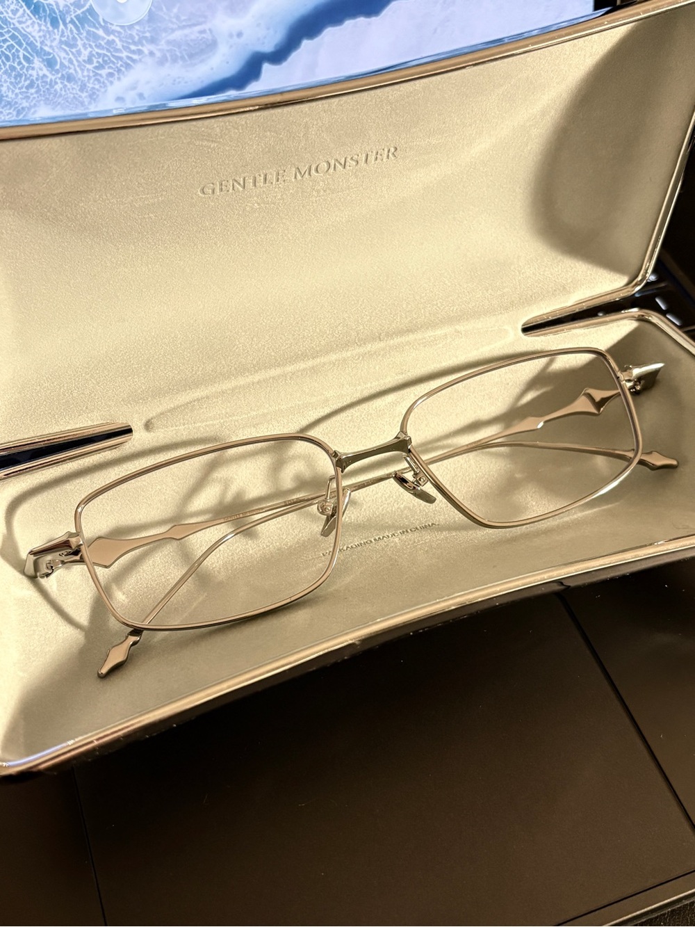 GENTLE MONSTER Atomic 02B rectangle-frame glasses - Picture 4 of 10